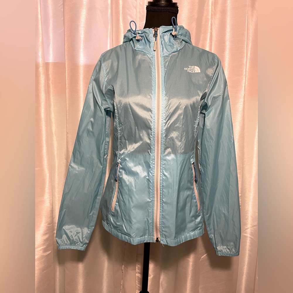 The North Face Womens Size Small Light Blue Windbreaker.